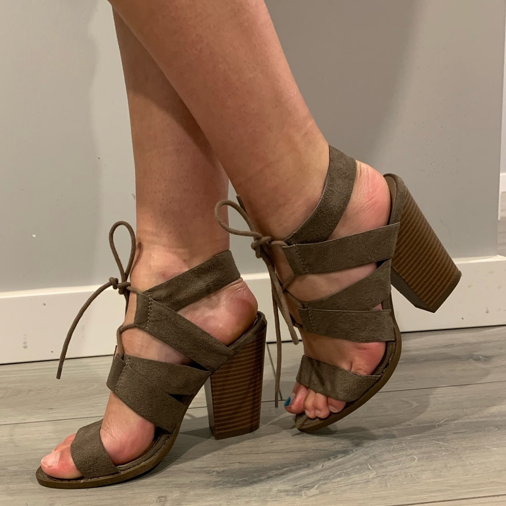 Heeled sandals 6
